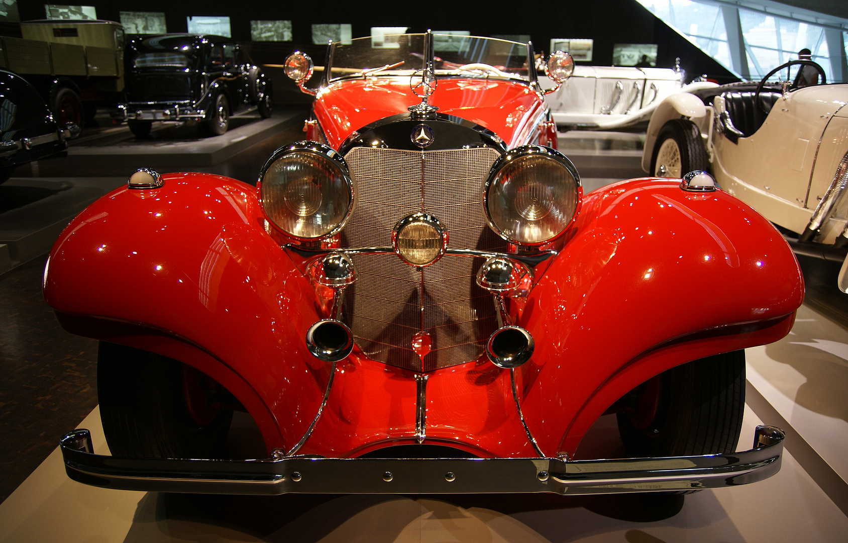 Stuttgart - Mercedes-Benz -Museum 6