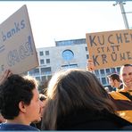 Stuttgart occupy Bank - Plakat: Kuchen oder Kruemel 15.10.2011