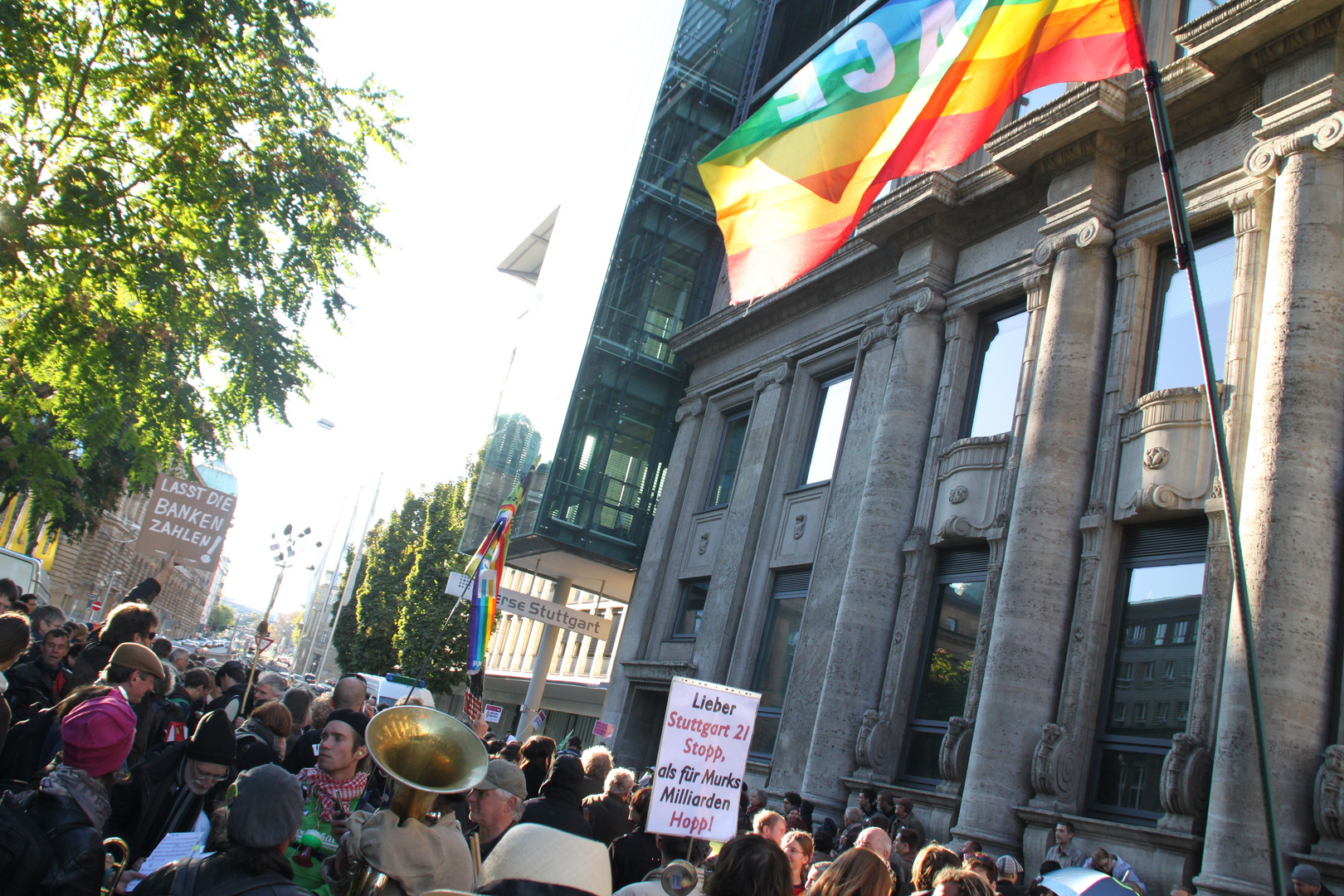 Stuttgart occupy Bank - VORBOERSLICH  am15.10.2011