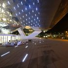 Stuttgart - Porsche Museum bei Nacht