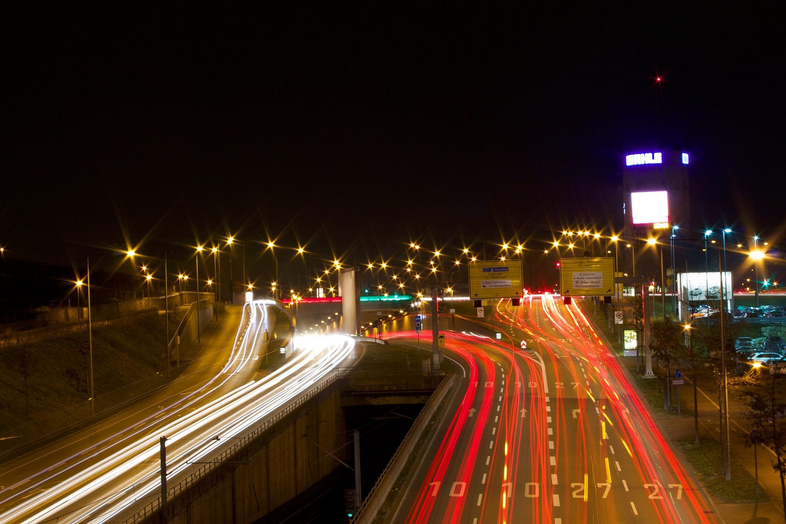 Stuttgart Pragsattel bei Nacht