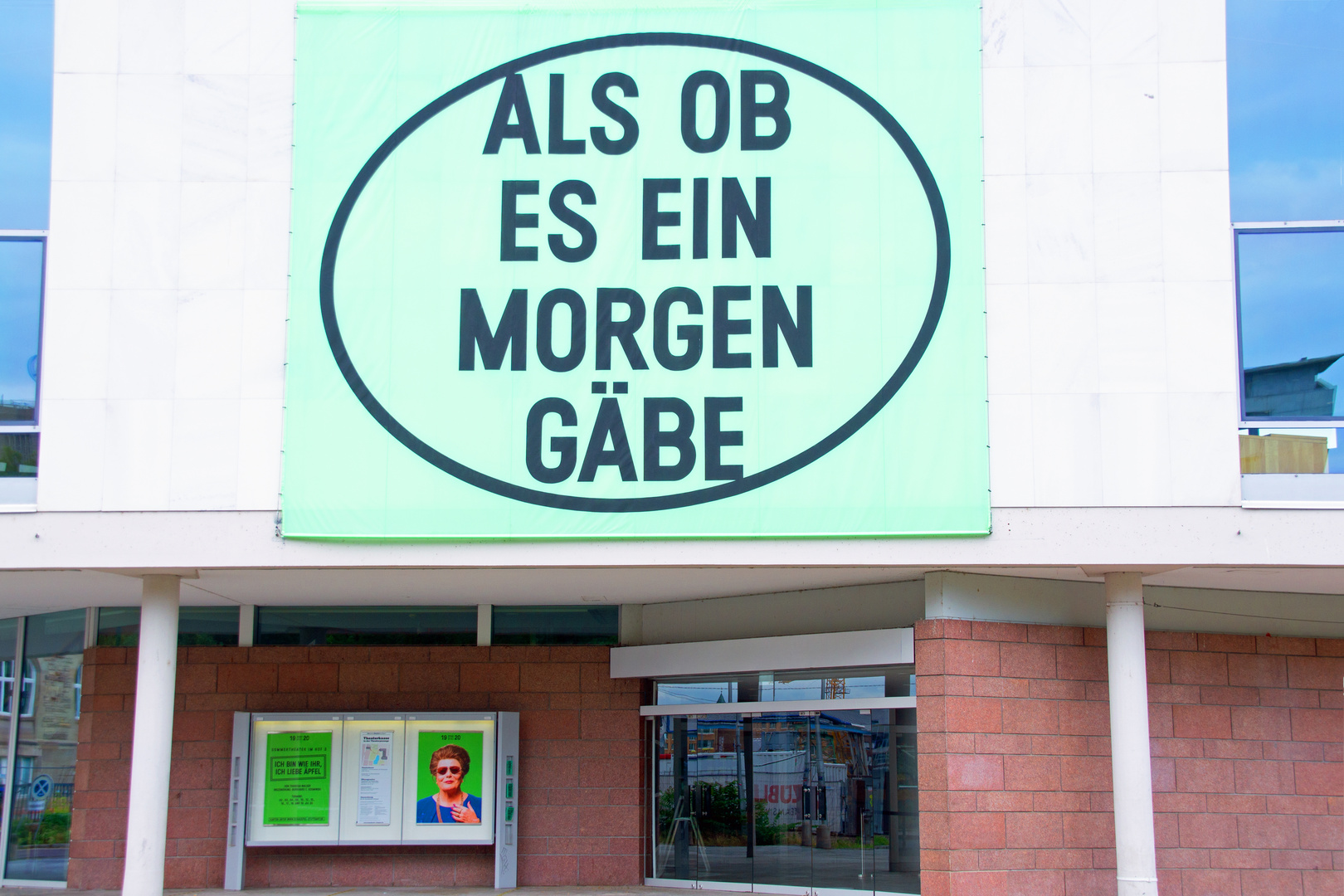 Stuttgart Staatstheater "ALS OB ES EIN MORGEN GÄBE"