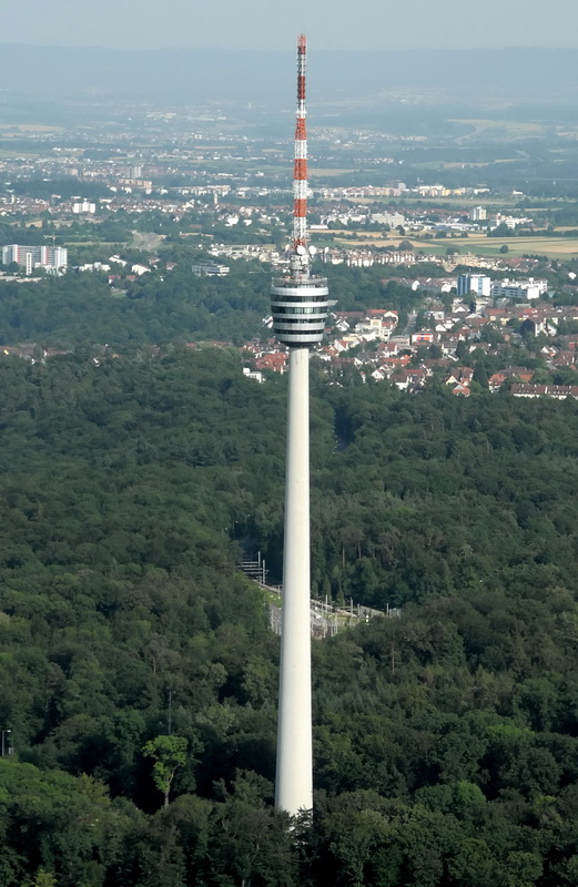 Stuttgarter Fernsehturm aus Luft