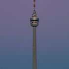 Stuttgarter Fernsehturm zur Blauen Stunde