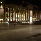 Stuttgarter Königsbau bei Nacht