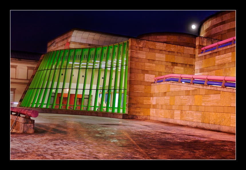 Stuttgarter Staatsgalerie in der Nacht