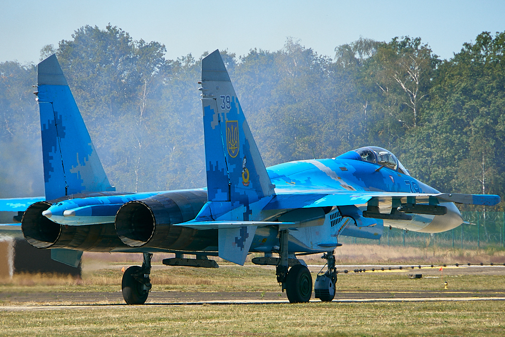 Su-27 