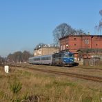 SU46-011 mit dem Wawel in Jankowa Zaganska am 09.12.2014