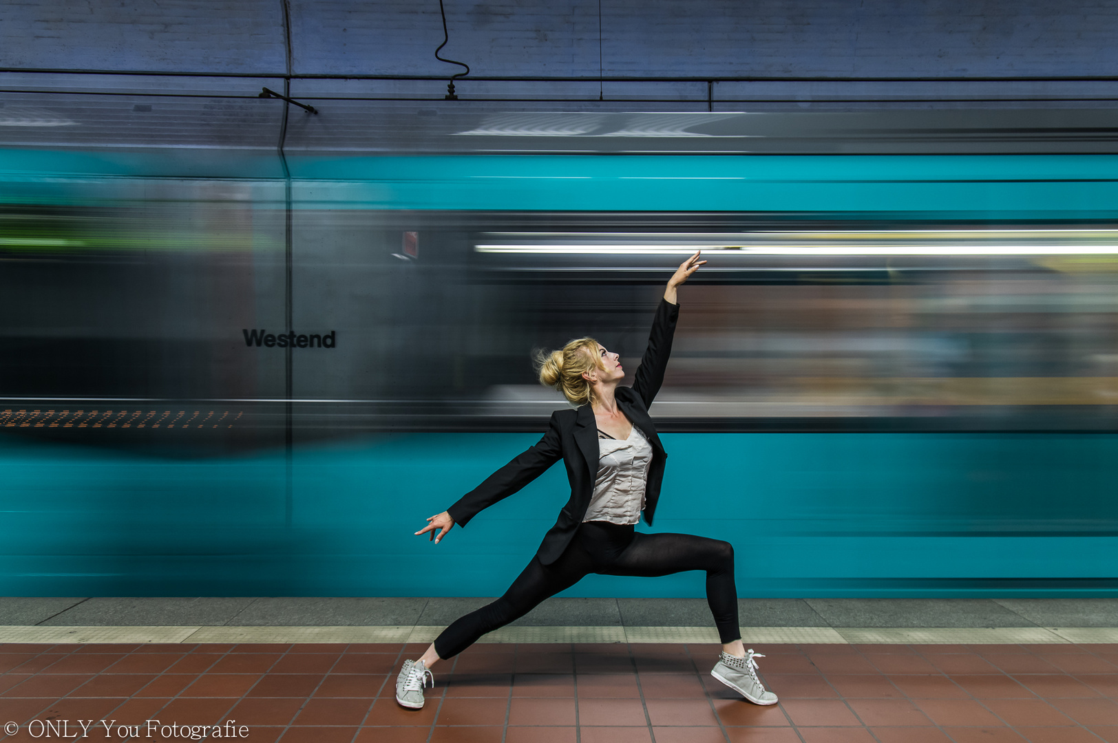 Subway Dance