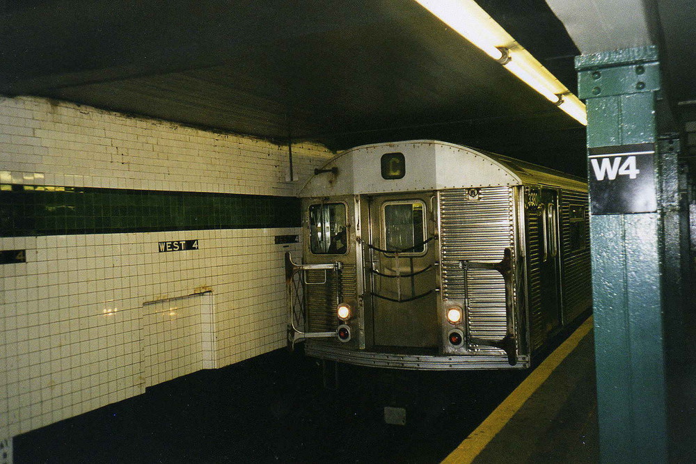 Subway entring W4