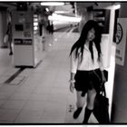 Subway girl. Tokio, Juni 2009.