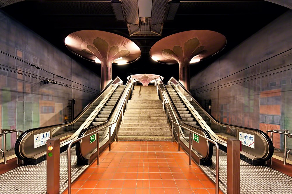 subway station *