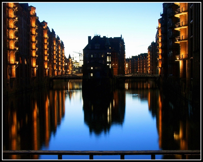 [Suchbild] Enten in der Speicherstadt