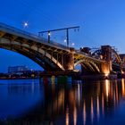 Südbrücke zur blauen Stunde