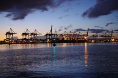 Süderelbe, Blick auf das Containerterminal Altenwerder