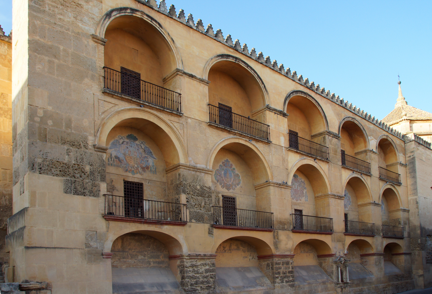 ..Südfassade der Mezquita..