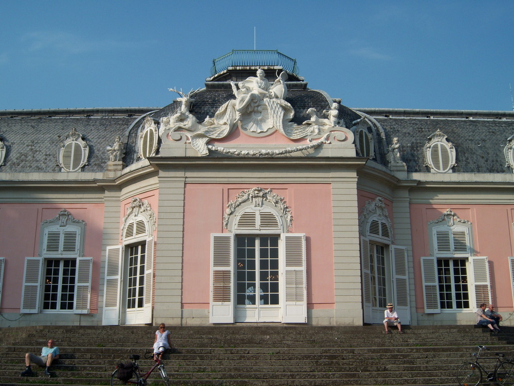 Südfassade von Schloss Benrath