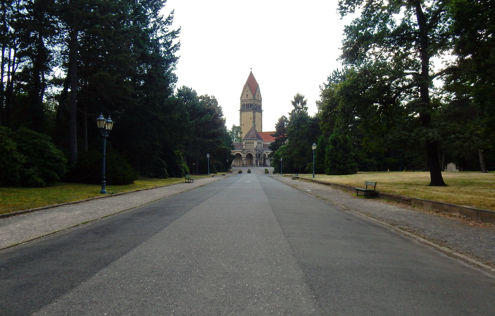 Südfriedhof / Ost-West Achse