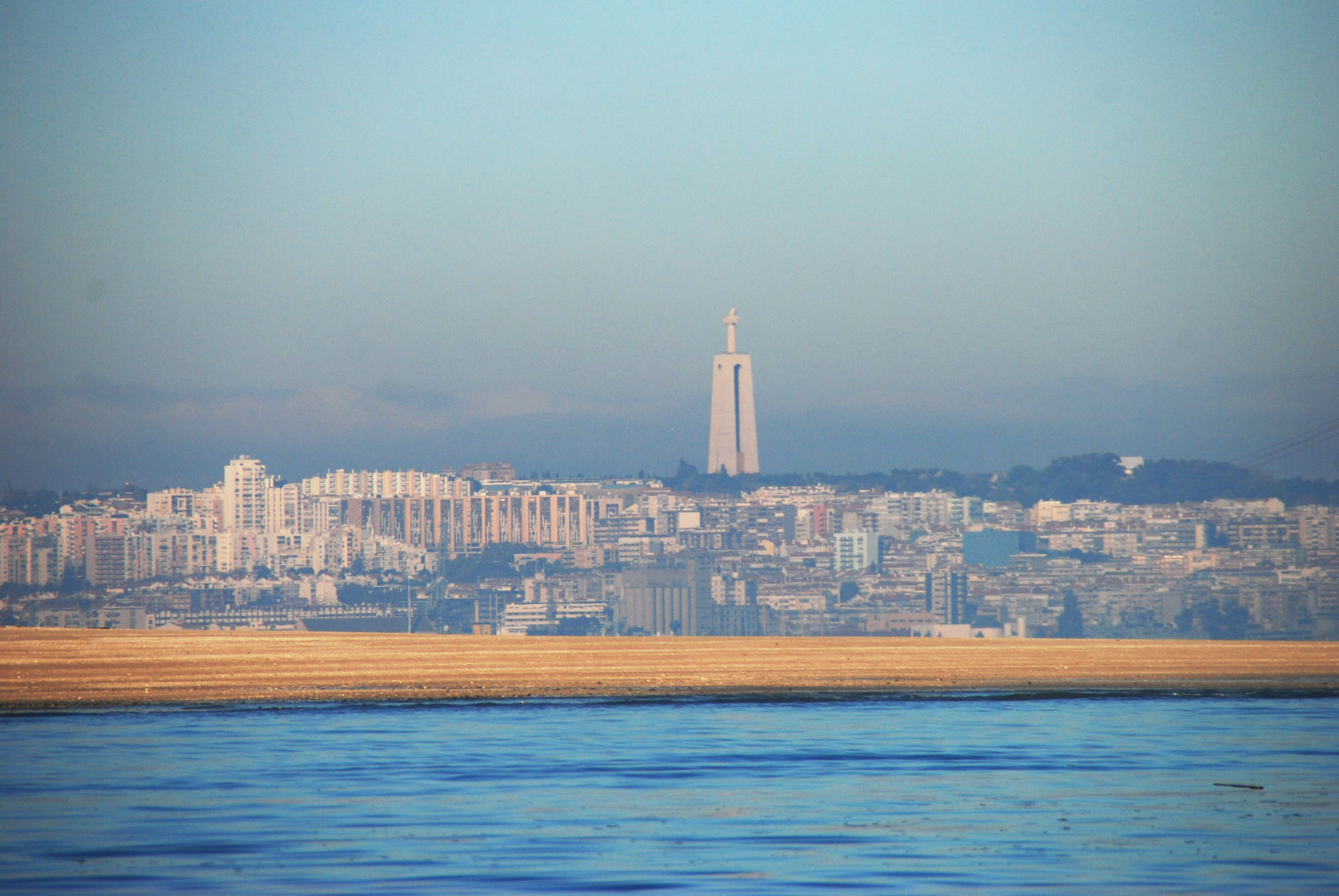 Südliches Ufer bei Lissabon