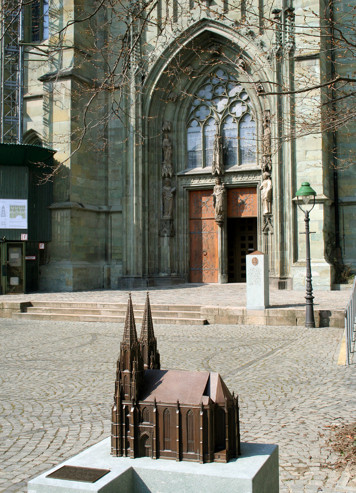 Suedportal der 700-jaehrigen Evangelische Kirche 'St Maria zur Wiese' in Soest