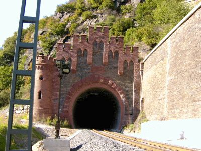 Südportal des alten Loreley-Tunnels