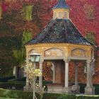 Südtirol 10-2016 Neustift Klosterhof mit Brunnen