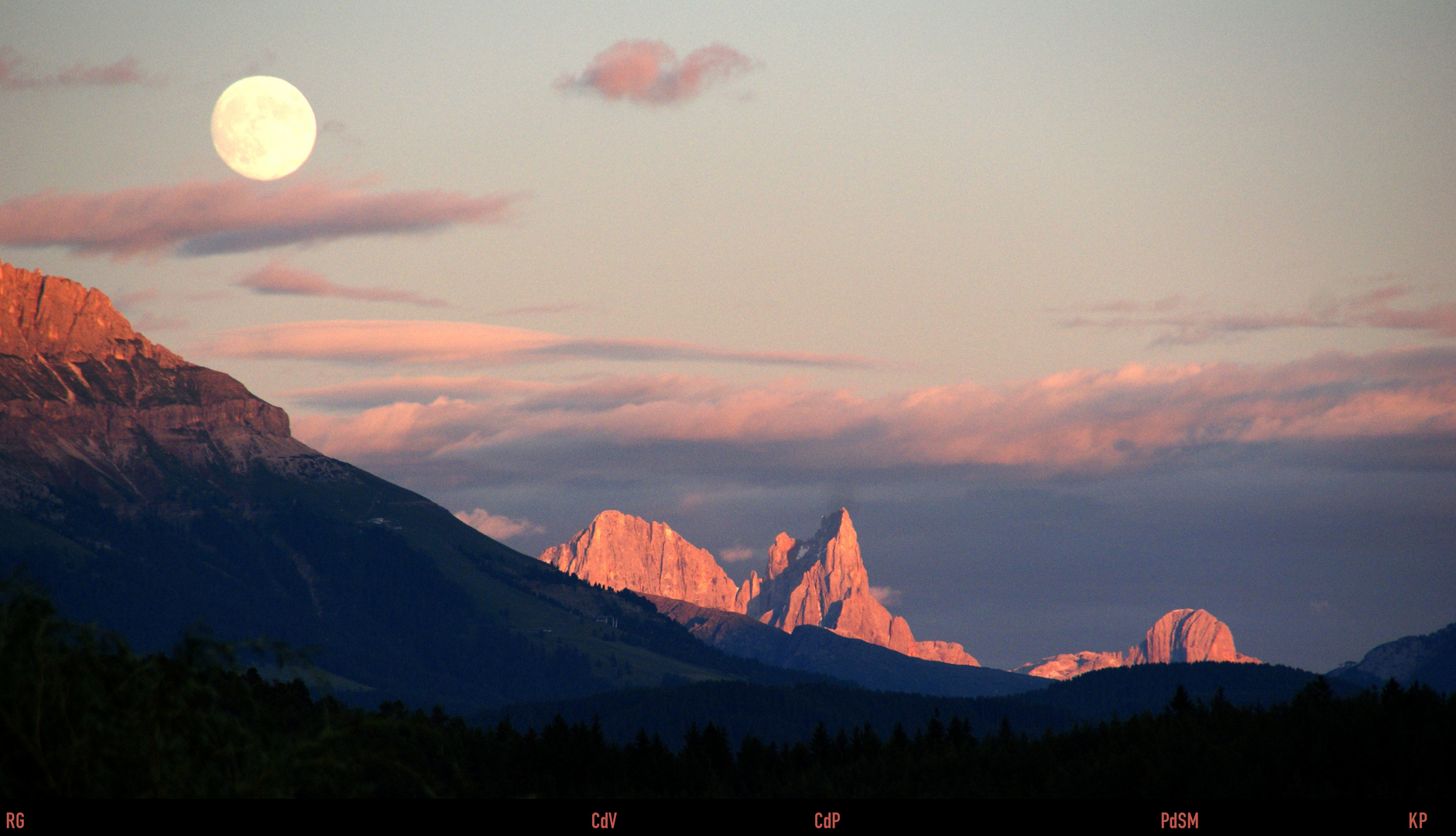 Südtirol: Alpenglühen in der Pala-Gruppe