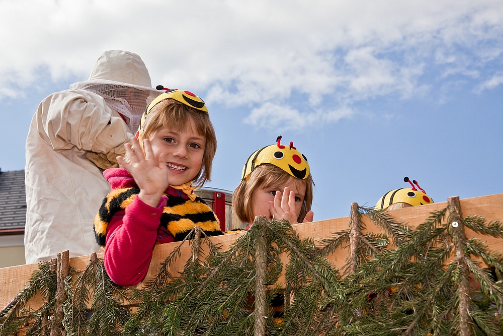 Südtirol - Apfelfest in Natz/Brixen - Der Nachwuchs der Honig-(Bienen-) Königin