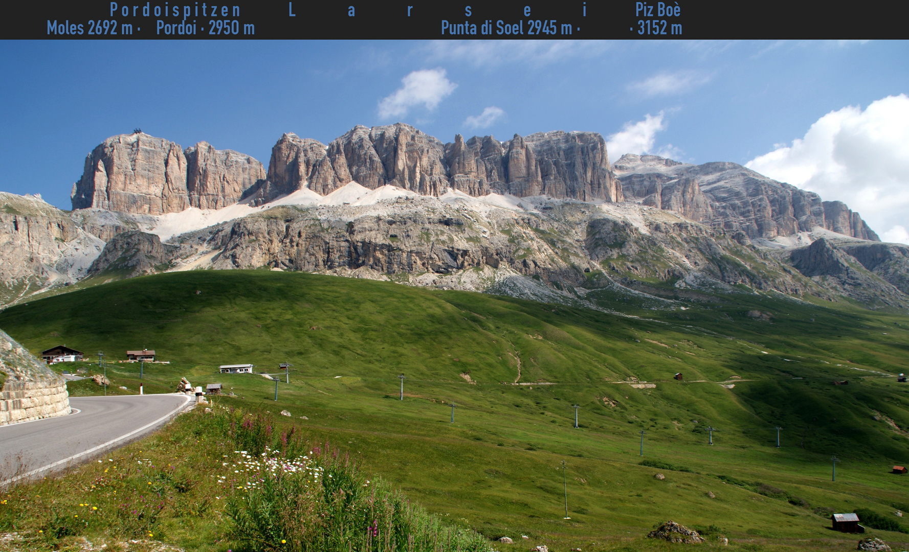 Südtirol: Die Sella-Gruppe, vom Pordoi-Joch aus gesehen