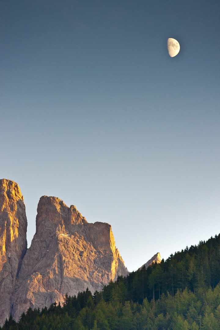 Südtirol No. 3 Geisslerspitzen und Mondaufgang