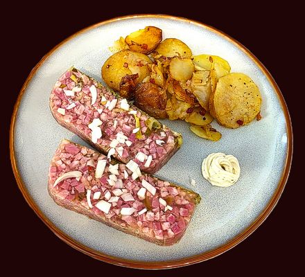 Sülze mit Bratkartoffeln