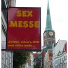 Sündige Ecke in Lübeck - Erotische Messe vs. kirchliche Messe