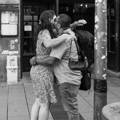 Sürmische Begrüßung