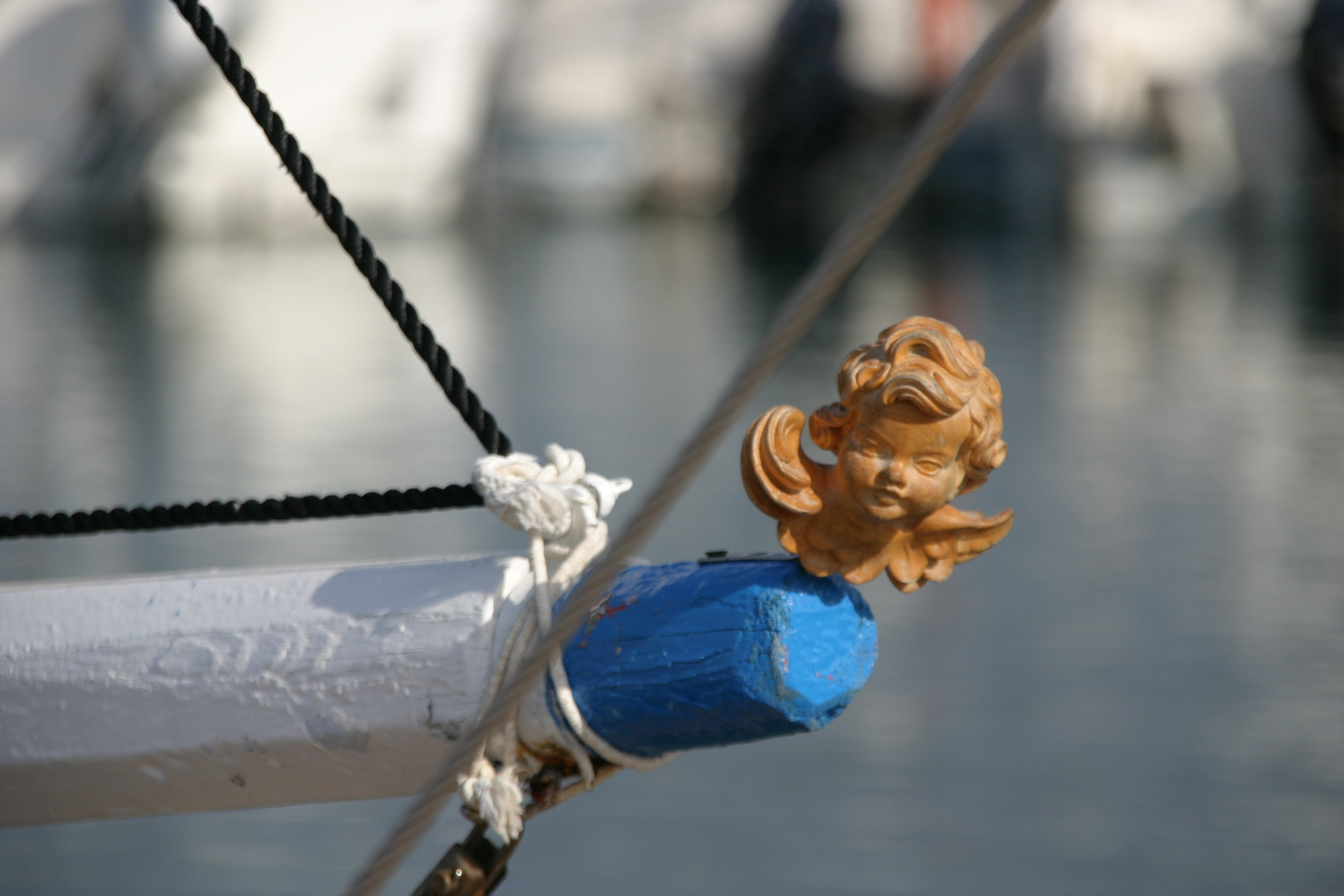 Sul bompresso. Porto di Villasimius