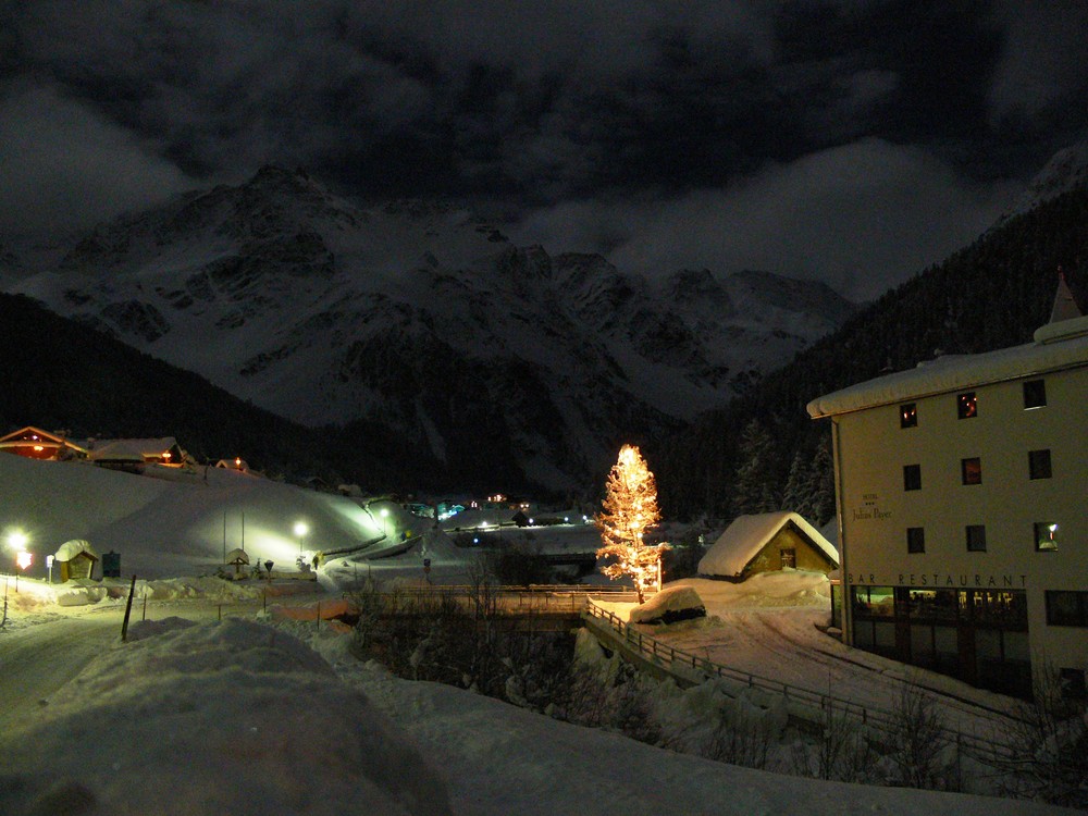 Sulden / Solda in Südtirol bei Nacht