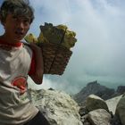 Sulphur mining in an active volcano