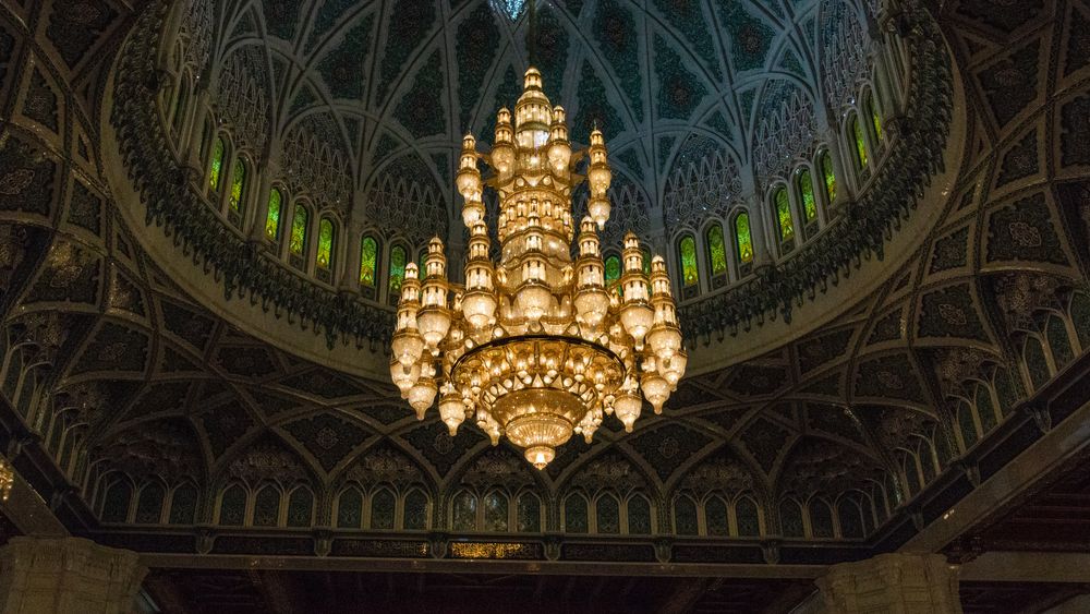 Sultan Qaboos Grand Mosque in Muscat - Oman 4