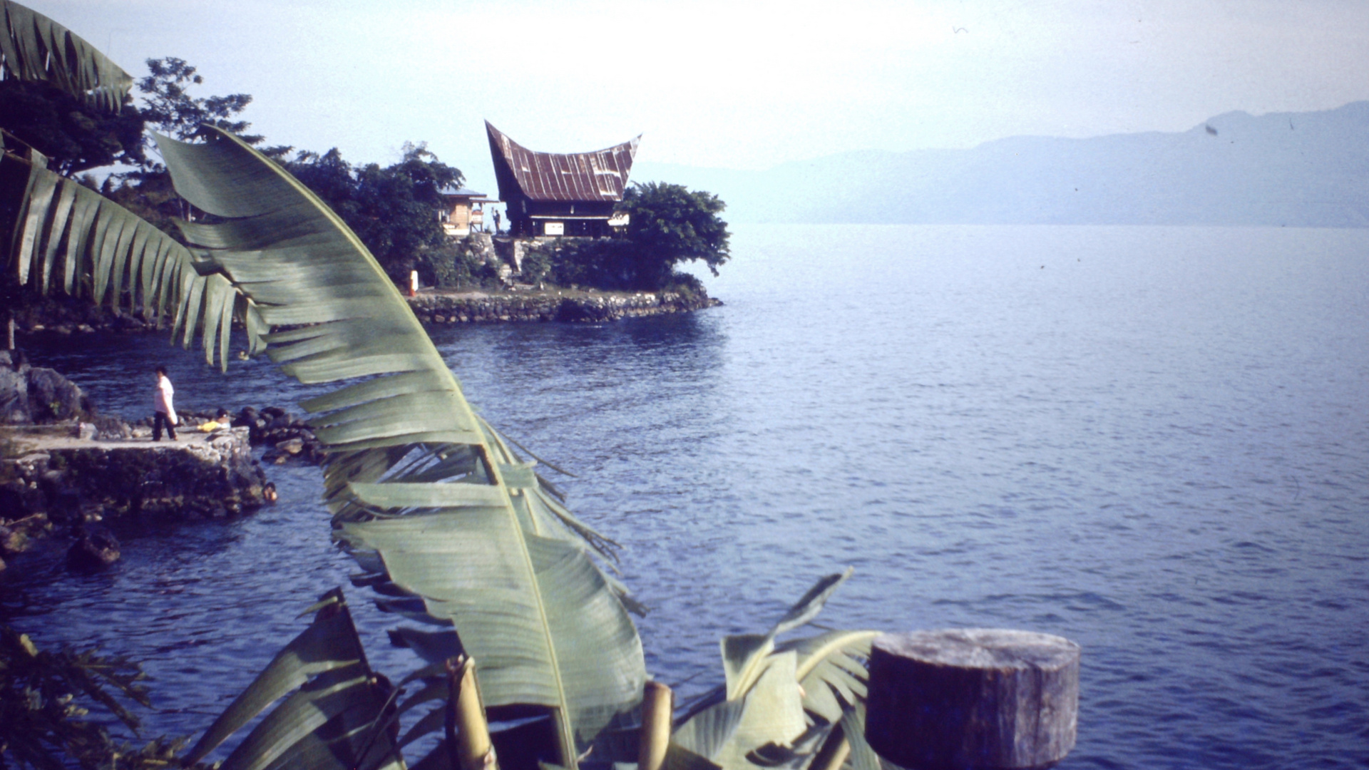 Sumatra (1983), Batak-Haus