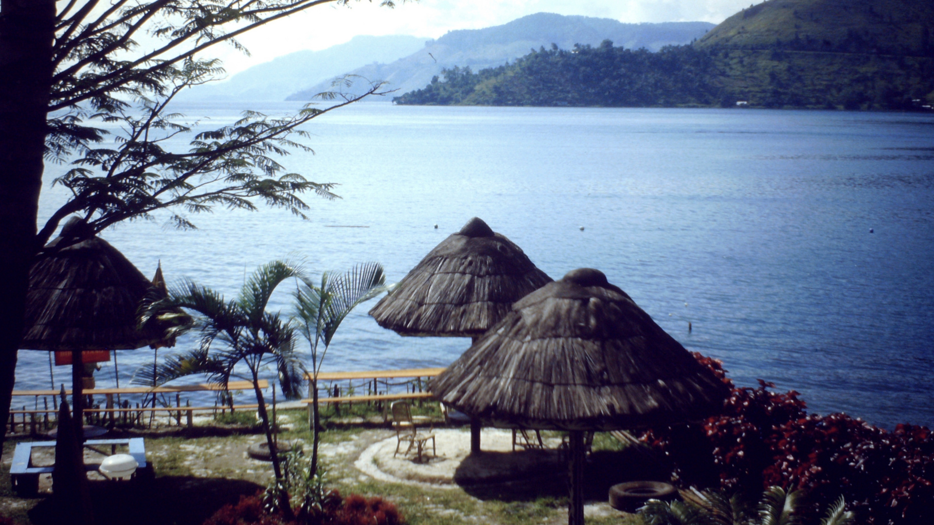 Sumatra (1983), Lake Toba