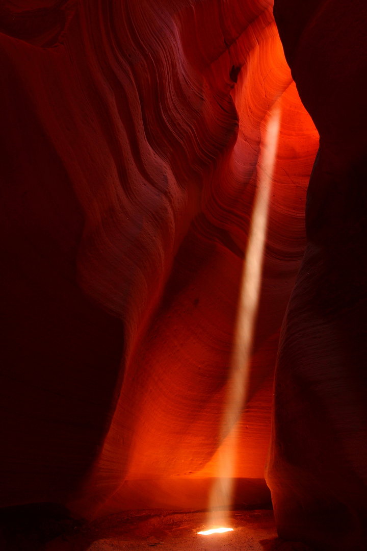 Sun Beam - Canyon X - Page - Arizona