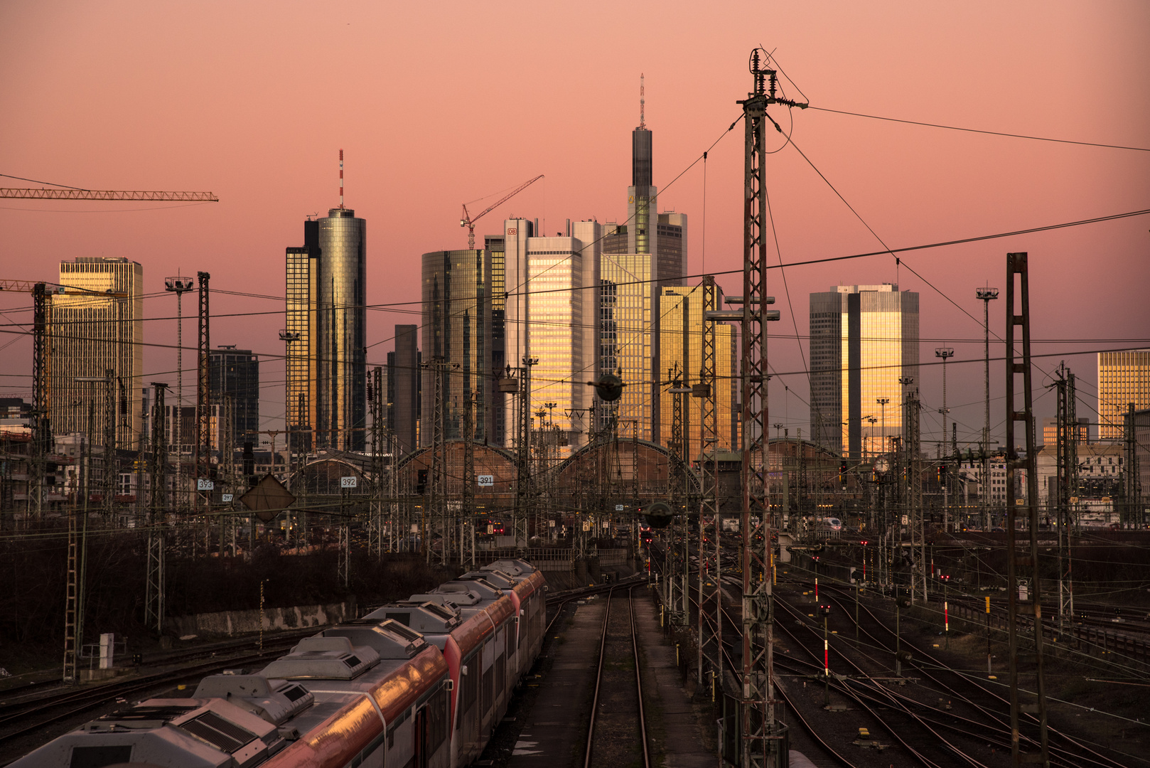 Sun down at Frankfurt Main Station 2