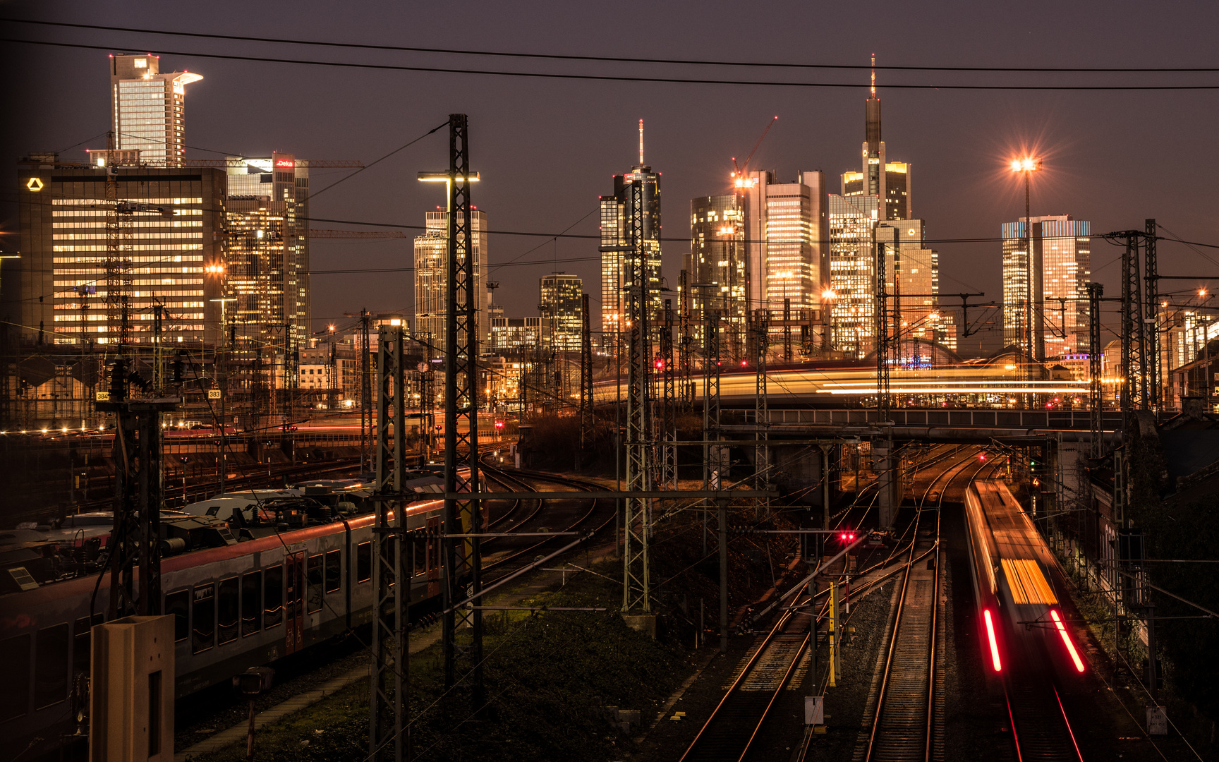 Sun down at Frankfurt Main Station 3