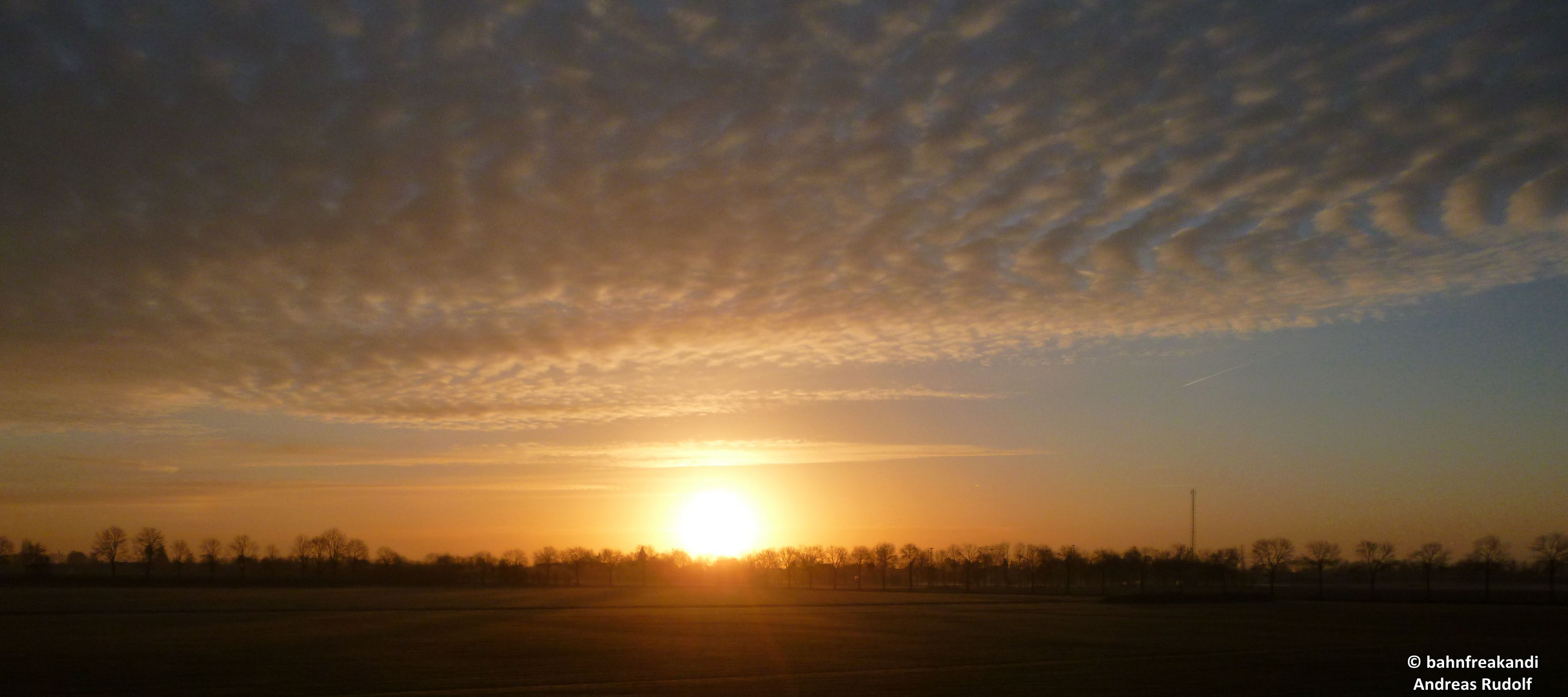 Sun goes up - Geldermalsen Nederland/Netherlands - März/March 2015