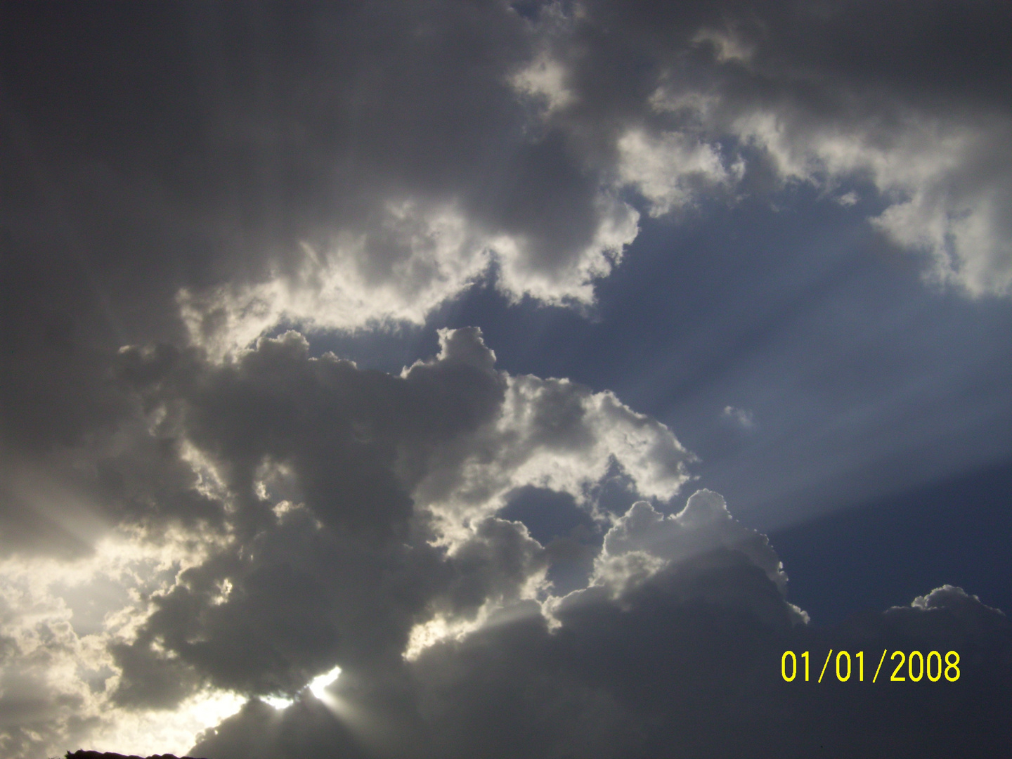 sun rays from clouds