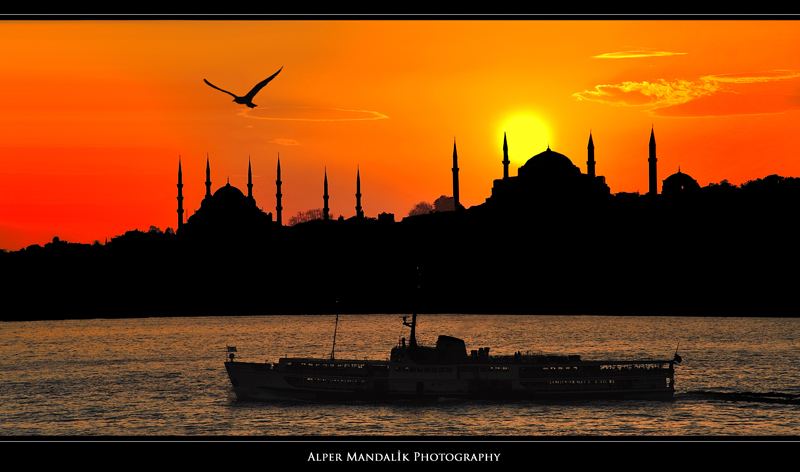 Sun set at the Blue Mosque and Ayasofia