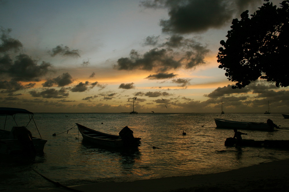 sun set in Los Roques