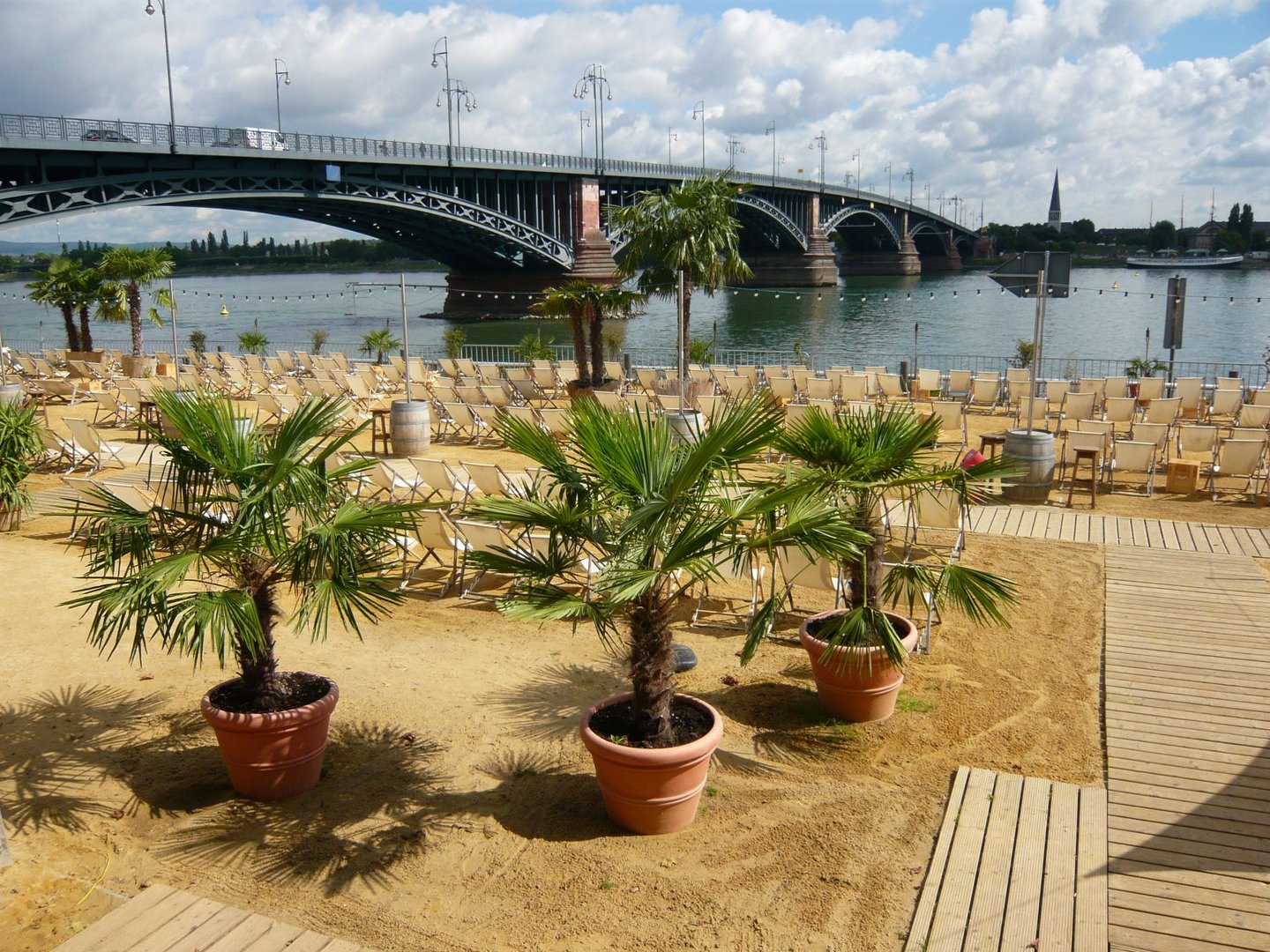 Sunbeach in Mainz