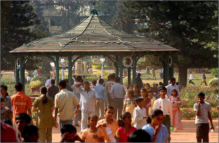 Sunday afternoon in Lalbagh