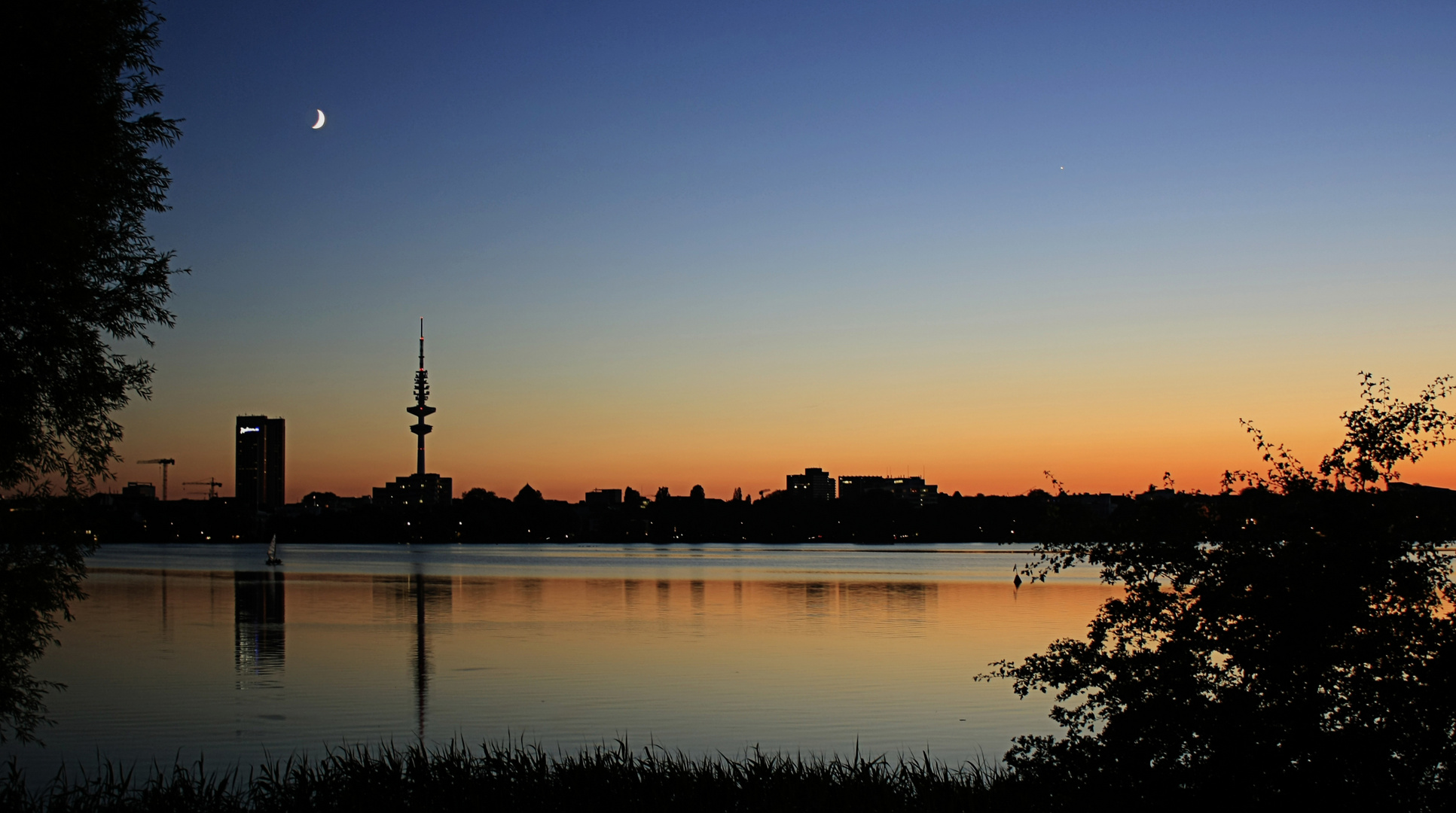 Sunday evering in Hamburg Alster2010