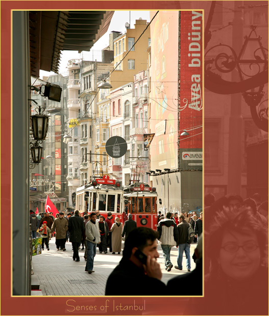 Sunday on Istiklal street